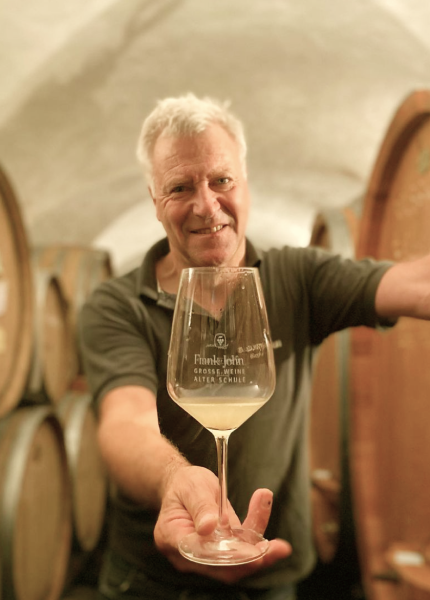 Frank John vin på dåse fra Pfalz